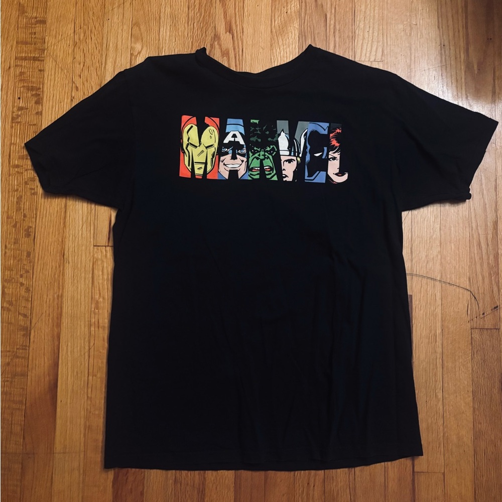 Black Marvel Graphic Tee Size L